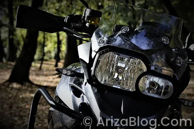 Bmw üçgen içinde ünlem işareti Bmw üçgen içinde ünlem işareti